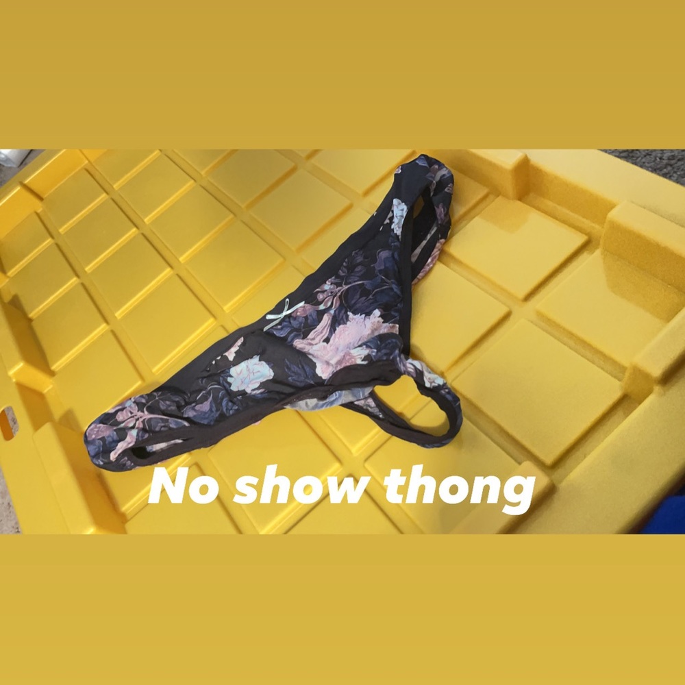 Bras - Picture 5 of 5